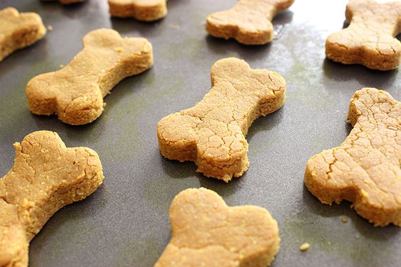 Golden Paw Prints: Homemade Peanut Butter and Turmeric Cookies for Happy Pups!